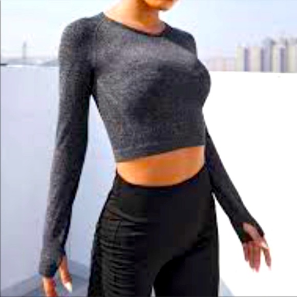 VS pink seamless long sleeve crop top size medium ✨ - Picture 1 of 4